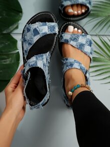 女士們棋盤格時尚平底涼鞋 - 藍色 - 查看 1