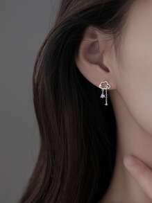 1對銀別針雲朵形狀懸垂耳環適合女士,新品到貨和流行和獨特設計 - 銀色 - 查看 2