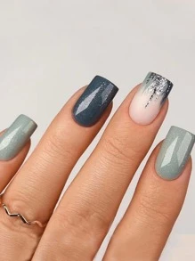 使用24入組時尚三色調中等方形貼式美甲更換您的外觀，銀色亮粉細節全覆蓋假指甲套裝美甲用品 - 彩色 - 查看 1