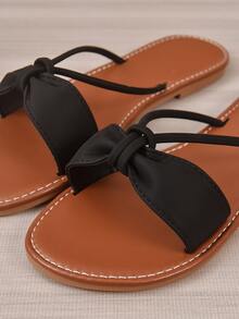 時尚T字帶涼鞋適合女士,打結和抽褶細節平底涼鞋 - 黑色 - 查看 7