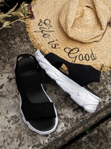 2023年新款时尚女士运动凉鞋，露趾透气网眼，厚实坡跟，休闲夏季鞋