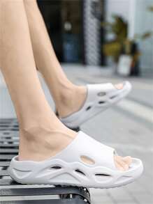 Dép quai hậu thời trang nam thiết kế khoét lỗ, thích hợp sử dụng trong nhà và bãi biển - trắng - Xem 5