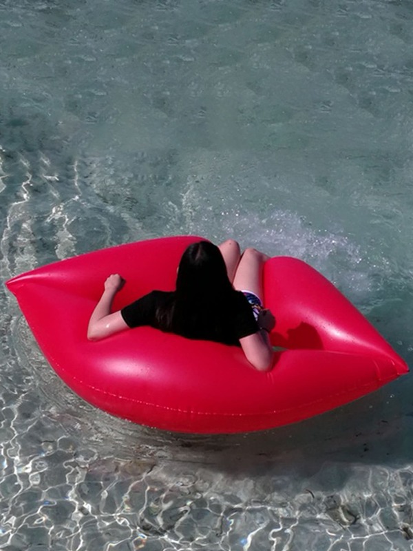 Inflatable Water Float Bed & Swim Ring & Floating Row With Red Lips