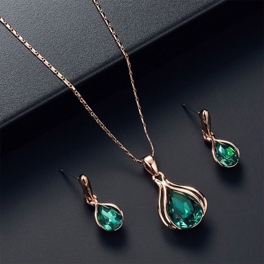 Conjunto De Joyería Floral En Verde Esmeralda – Collar Y Pendientes Elegantes Para Ocasiones Especiales