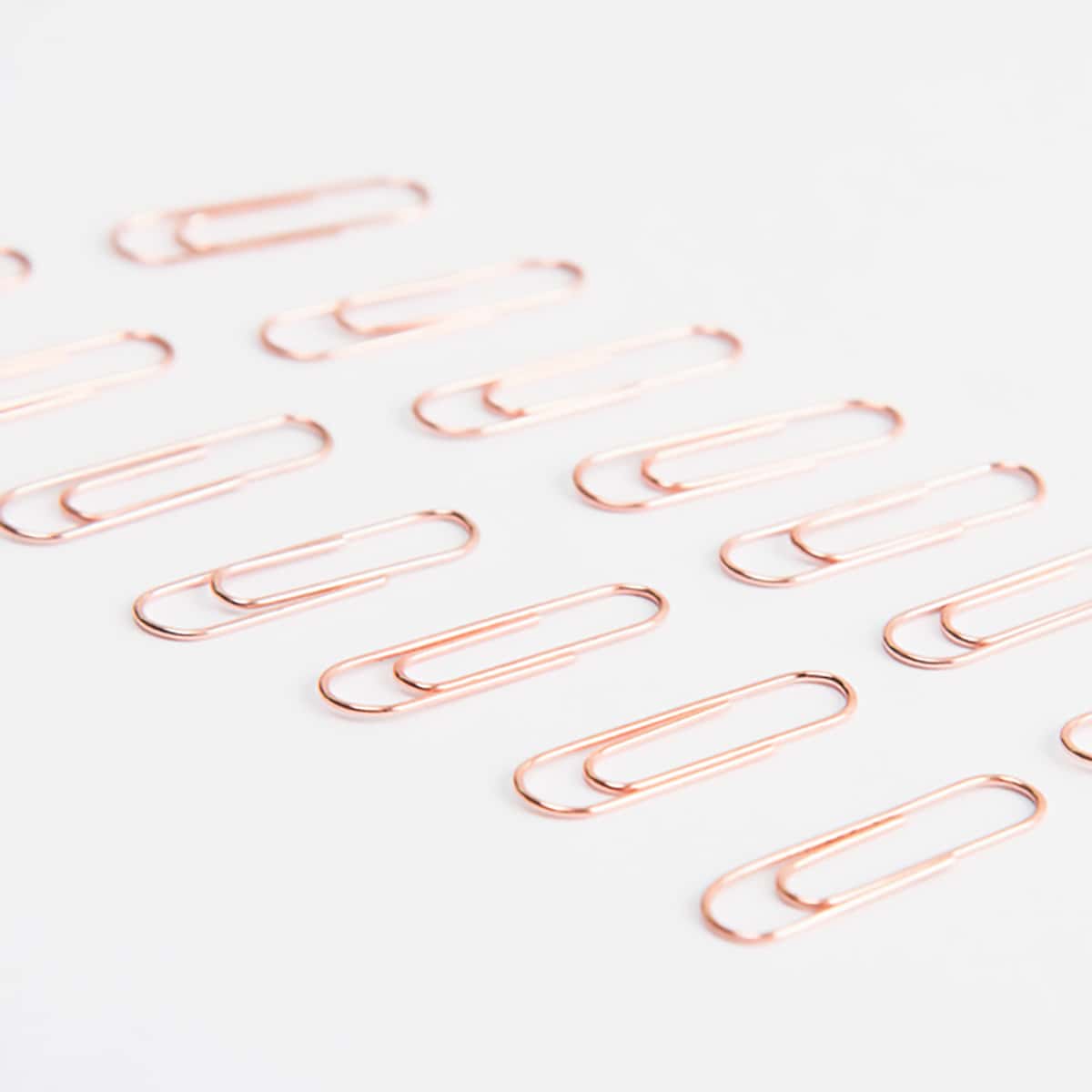 50入組馬卡龍彩色金屬質感曲別針套裝辦公室用品 - 玫瑰金 - 查看 1