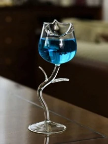 玫瑰形高球杯和氛围装饰香槟杯