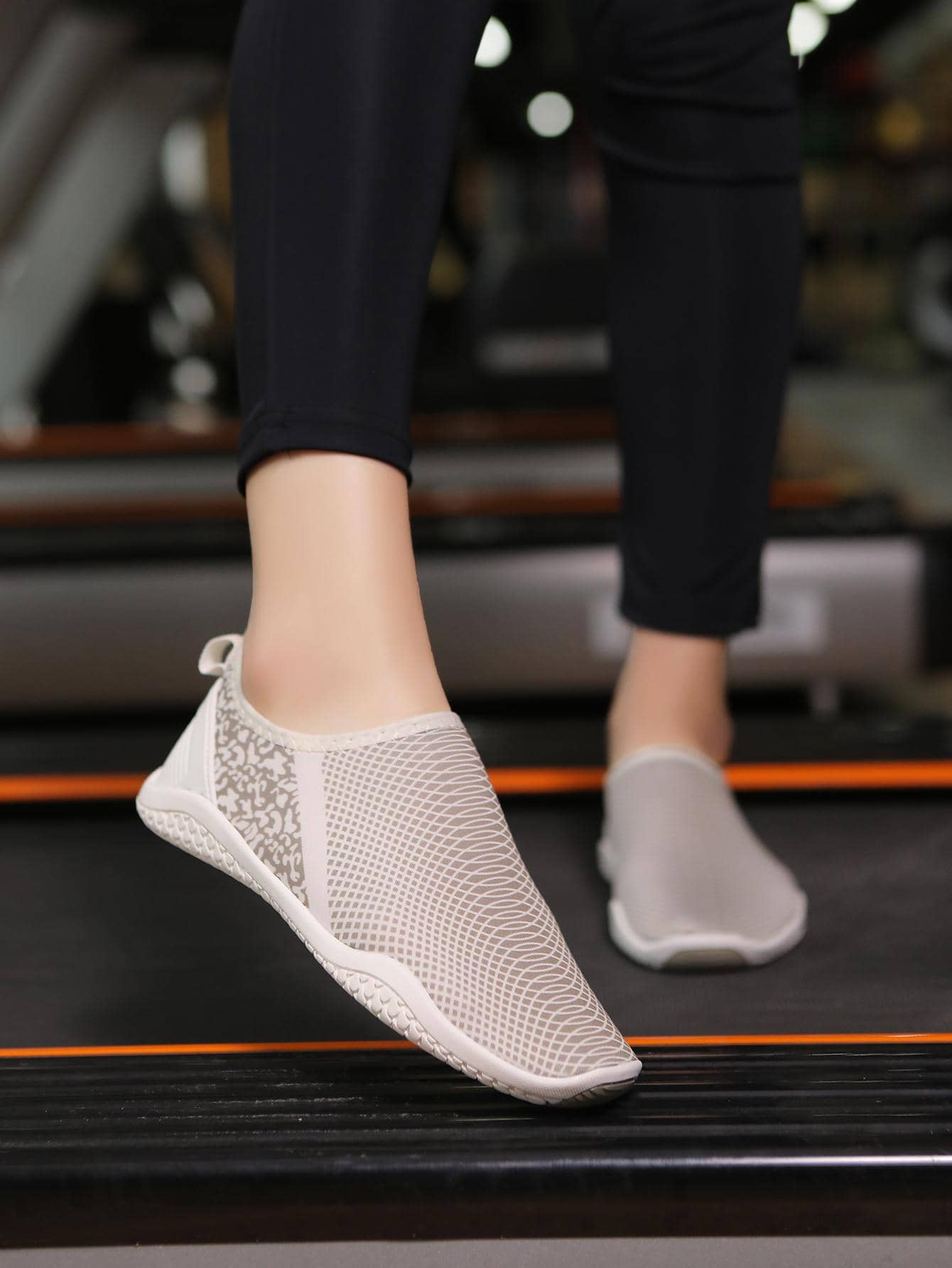 女士圖案一腳蹬涉水鞋,運動戶外溯溪鞋 - 米色 - 查看 1