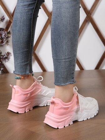 Zapatillas gruesas para mujer, nuevas zapatillas casuales de primavera/otoño con cordones, suela gruesa de color rosa degradado, transpirables y con aumento de altura, adecuadas para todas las estaciones