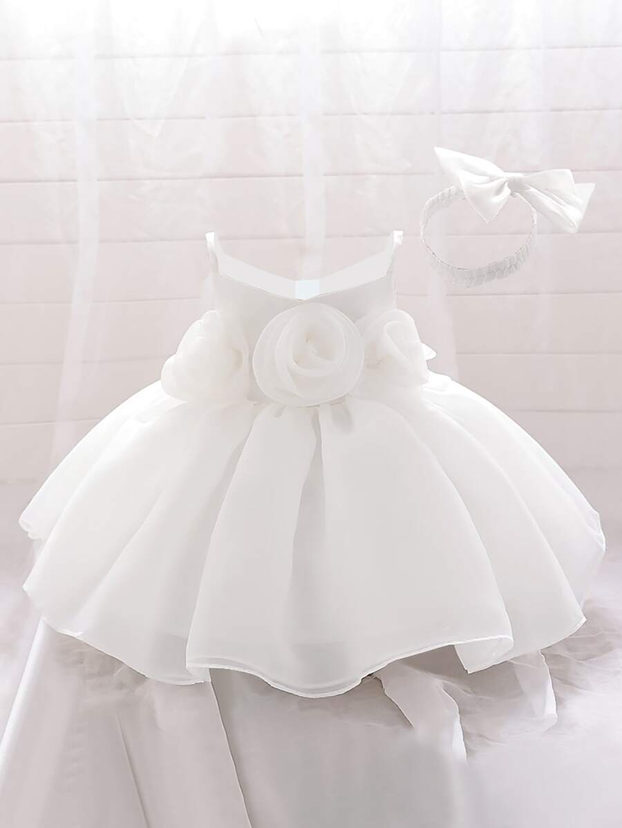 Elegante vestito da bambina con colore solido, tessuto in raso e rete con fiori 3D, outfit adatto per uscite, all'aperto, feste di compleanno, con fascia per capelli inclusa - Bianco - Visualizzare 1