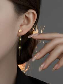 ELSEDES 一对时尚S925银玫瑰造型吊坠耳环，象征浪漫与美感，简约个性风格凸显迷人魅力，光泽亮丽。适合日常及约会佩戴，是送给女友的完美节日或情人节礼物。 - 金色 - 查看 4