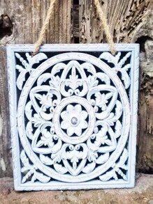 1pc Nordic Style Vintage Distressed Carved Brown Base White Face Wall Decor, For Living Room Bedroom Background Wall Art Hanging, Indoor Home Accent Piece - Multicolor - View 3