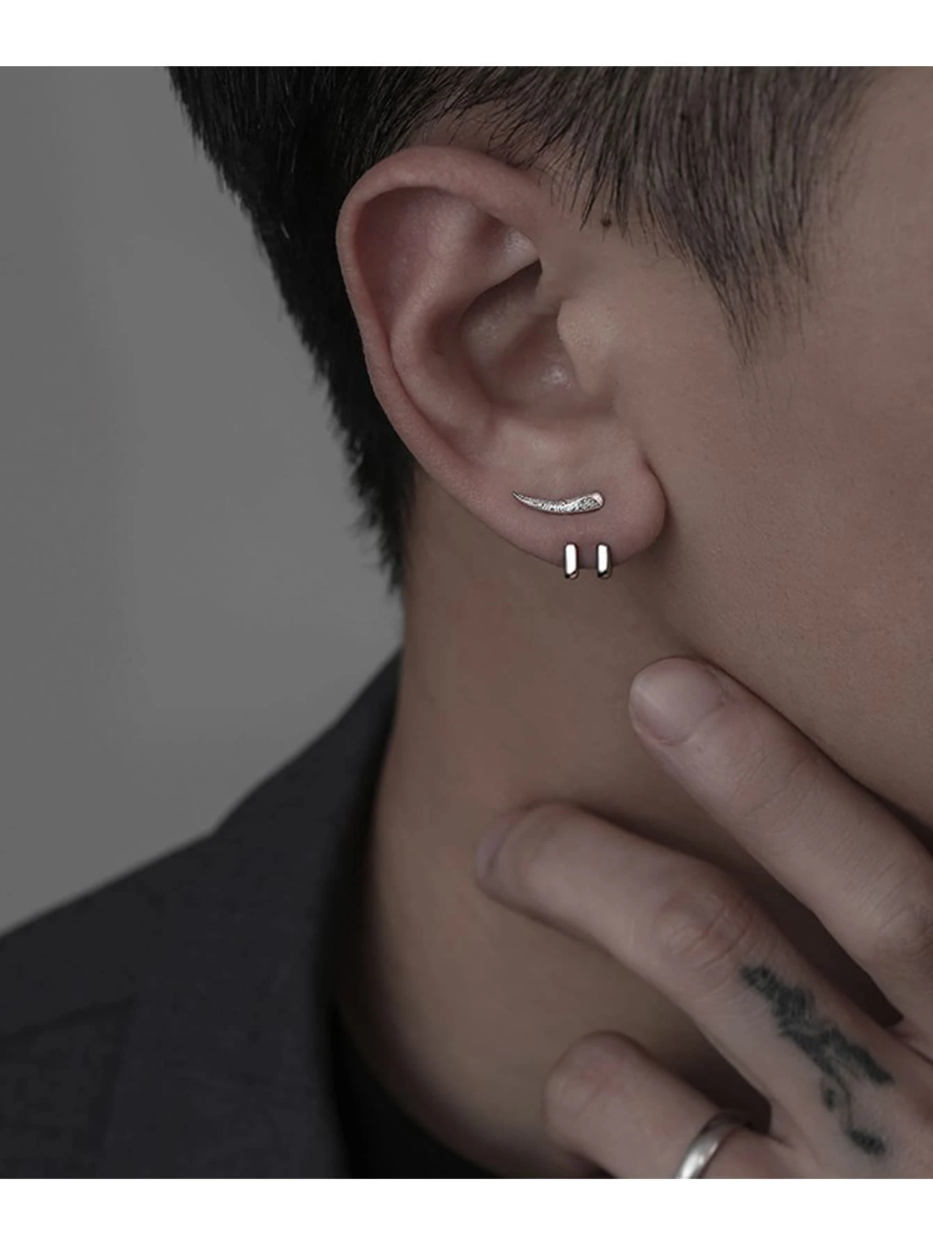 1對男性龐克耳環角形狀懸垂耳環帶可拆卸簡約風曲線鉤適用於嘻哈風格 - 白色 - 查看 1