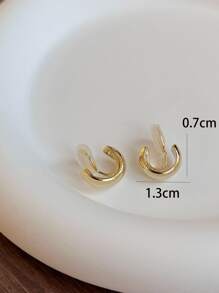 1 par personalizado en forma de C Soporte de la bobina de mosquitos con clip Pendientes para niñas sin perforación , moda medio círculo de color metálico estilo oreja Accesorio