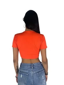 Playera Tipo Crop Top Para Dama Escote Con Argolla Corazon Tela Acanalada - Naranja - Ver 4
