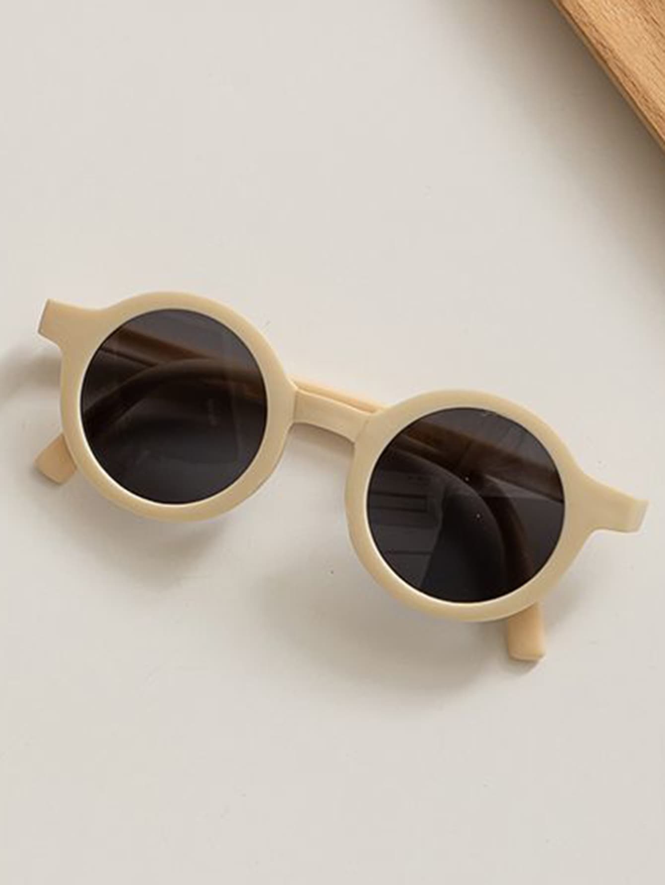 1 件儿童时尚眼镜，可折叠且小巧，附赠眼镜盒，适合男孩和女孩，夏季