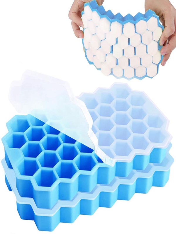 A multi-compartment easy-release silicone honeycomb ice tray with lid