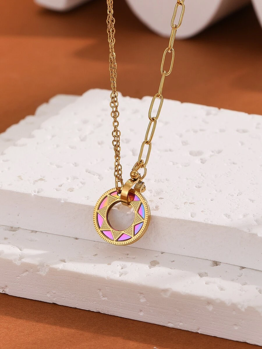 1入組不銹鋼極簡鏤空圓形和五尖星星吊墜項鍊適合女士,理想適用於派對 - 金色 - 查看 1