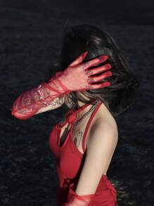 女式超長網眼手套薄款適合婚禮、舞會、角色扮演道具、照片拍攝等（黑色/紅色/紫色/婚禮白色） - 紅色 - 查看 1