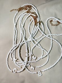 女性用天然貝殼字母吊墜項鍊,白色人造珍珠珠串,緊貼頸部設計,適合旅遊和送禮