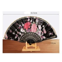 1入組刺繡和傳統結裝飾折疊扇吊飾，紅金邊緣古董風格