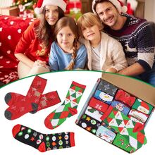 15 Pairs Crew Christmas Holiday Socks, Cozy Funny Cotton Knit Xmas Soft Socks,Colorful Festive Design for Man Woman Girls Winter Novelty Christmas Gifts with Gift Box - 紅色 - 查看 6