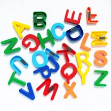 1 Stück Zufällig gemischt Farbe Set Von 26 Buchstabe Plastik Magnete , Frühpädagogisch Lernen Schreibwaren für Kinder , Geeignet für Kindergarten Lehrer , Schule Lehren , Arbeit Sitzung , Multifunktional , Stock Tafel , Zuhause Dekor, und Kühlschrank