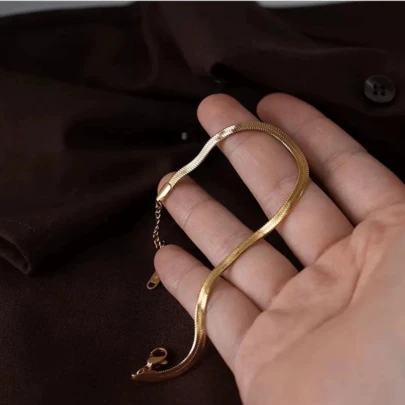 Camhanno 1 Piece Of Simple Casual Fashion Stainless Steel Round Snake Flat Snake Bracelet Is Suitable For Daily Wear, Gifts For Couples