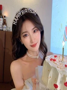1入組女士快樂生日髮帶帶鑽石王冠設計適合派對裝飾用品 - 銀色 - 查看 2