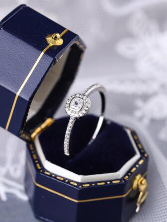 แหวน S925 สำหรับผู้หญิง แหวนหมั้นแบบคลาสสิก แหวนแฟชั่นชุบแพลตินัมเลียนแบบ แหวนข้อมือ/กึ่งกลางนิ้วแบบออกแบบทางเรขาคณิตแบบฝังจุลินทรีย์ ชุดบรรจุกล่อง สไตล์แบบสุ่ม