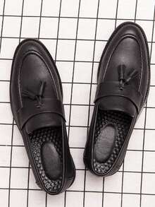 2023新款韓語風格一腳蹬閒暇鞋適合男士帶流蘇設計,經典PU皮革設計師低胸鞋 - 黑色 - 查看 1