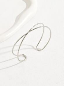 Un creativo brazalete abierto con diseño de cruz hueca, adecuado para fiestas de verano, fiestas de baile, bodas, vacaciones, festivales de música, Día de la Independencia, graduación y otras ocasiones. ¡Excelente idea de regalo! - Plateado - Ver 2