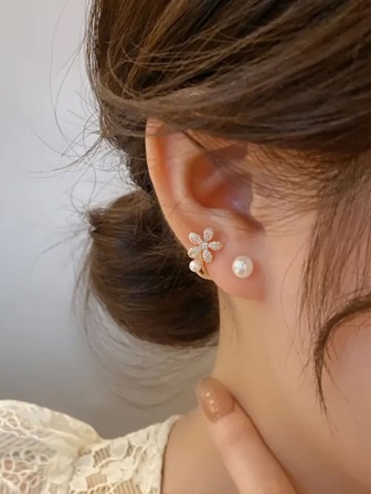 1 对奶油色浪漫优雅新娘仿珍珠和花形耳环万圣节