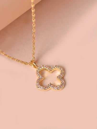 1入組鏤空幸運幸運草吊墜項鍊適合女士,節日禮物,日常穿著配件