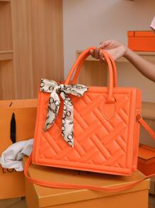 Đúng mốt Họa tiết Hình học Túi tote Với Trang trí Khăn lụa Và Có thể điều chỉnh Dây đeo vai - trái cam - Xem 3