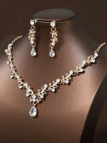 3pcs Women's Golden Necklace, Earrings & Wedding Party Premium Jewelry Set