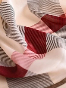 絲滑圍巾/防曬/沙灘罩衫，時尚英倫風格長圍巾