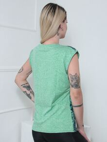 Women T-Shirts - 綠色 - 查看 6