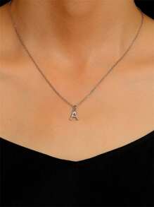 1件时尚不锈钢银色镂空A字形吊坠项链，适合女士日常佩戴