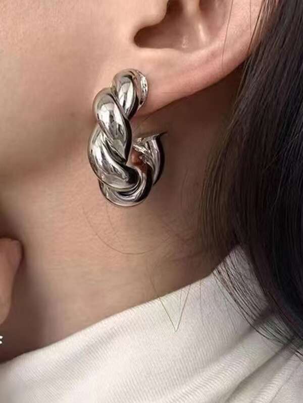 1pair Exaggerated Vintage Metallic Twisted C-shaped Hoop Earrings