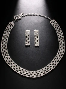 1 套简约镂空几何项链套装白色水钻