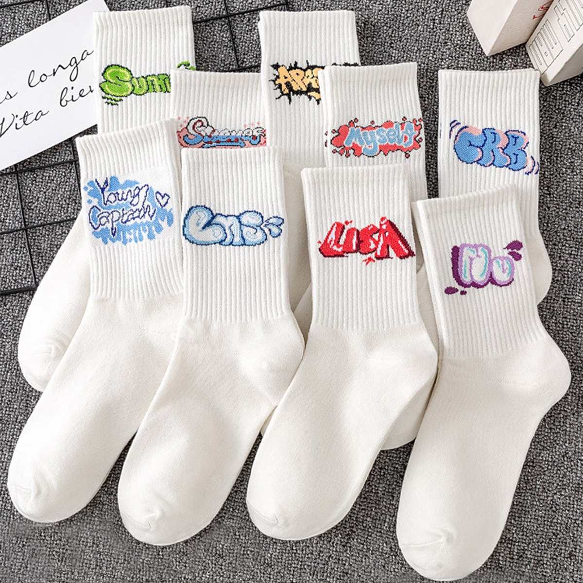 Par/3 pares/5 pares/9 pares/15 pares de calcetines medianos unisex con estampado de graffiti blanco aleatorio, calcetines de pareja, otoño