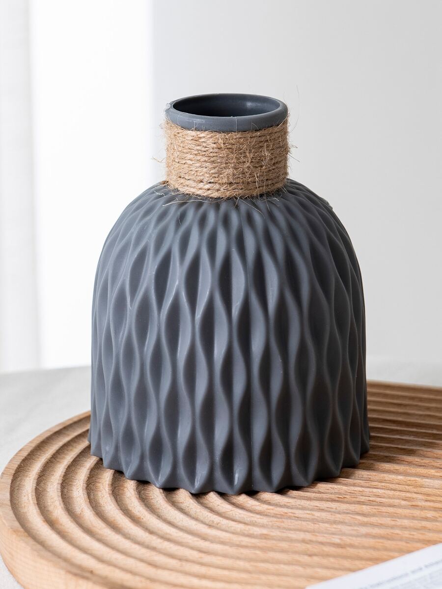 1個迷你塑料花瓶，高15公分，塑料組裝，請勿添加水。否則會滲漏，輕巧不怕掉落 - 適用於壁掛裝飾、插花、婚禮、派對、家居裝飾、桌面裝飾。 - 灰色 - 查看 1