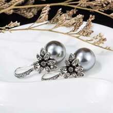 长款仿珍珠耳钩和花形吊坠耳环，适合女士，优雅复古风格情人节、妈妈、母亲、母亲节、礼物