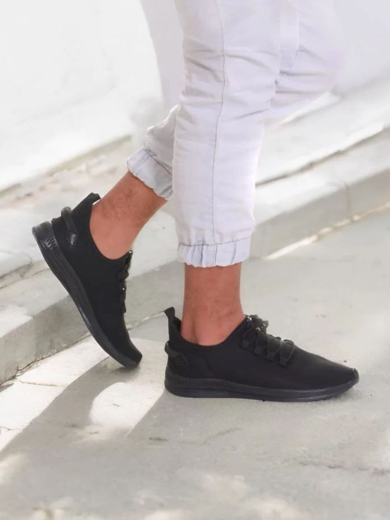 Men Sneakers - 黑色 - 查看 1