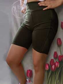 Licra deportiva para mujer, licra con transparencia al costado, licra con bolsillo para celular, leggins cortos moda deportivos , short pilates yoga tipo biker - Verde militar - Ver 2