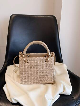 精致优雅的便携式时尚迷你卡其色格纹方形包，带吊坠，适合女士，是送给女性、妈妈和女朋友的最佳个性化礼物，时尚商务休闲女士包，非常适合办公室、商务和工作，女士优雅包