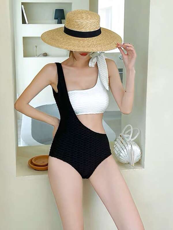 Women'S Contrast Color Hollow Out One-Piece Swimsuit For Summer