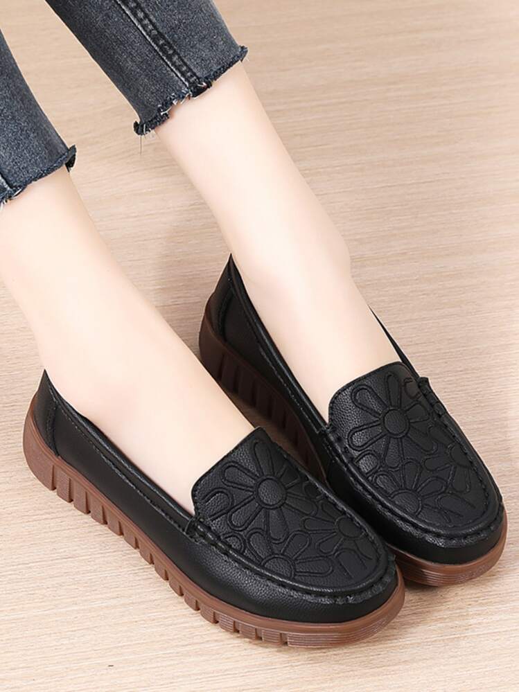 Women's Round Toe Slip-On Loafers, Flat Soft Bottom Oxford Shoes, Handcrafted Stitching Embroidered Flower, Black Leather Oxfords, Comfortable Mom Shoes - Black - View 3