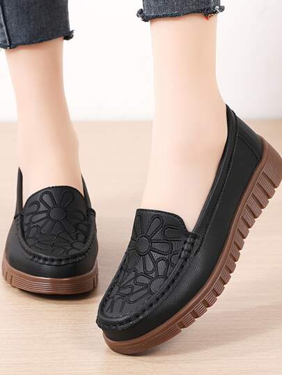 Women's Round Toe Slip-On Loafers, Flat Soft Bottom Oxford Shoes, Handcrafted Stitching Embroidered Flower, Black Leather Oxfords, Comfortable Mom Shoes