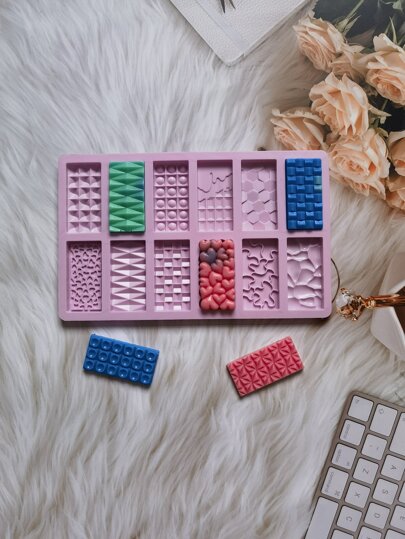 قطعة واحدة 12 حفرة مسلسل شوكولاتة قالب سيليكون الى DIY حلويات بودنغ الحلوى مزخرفة الكيك خبز المطبخ أدوات